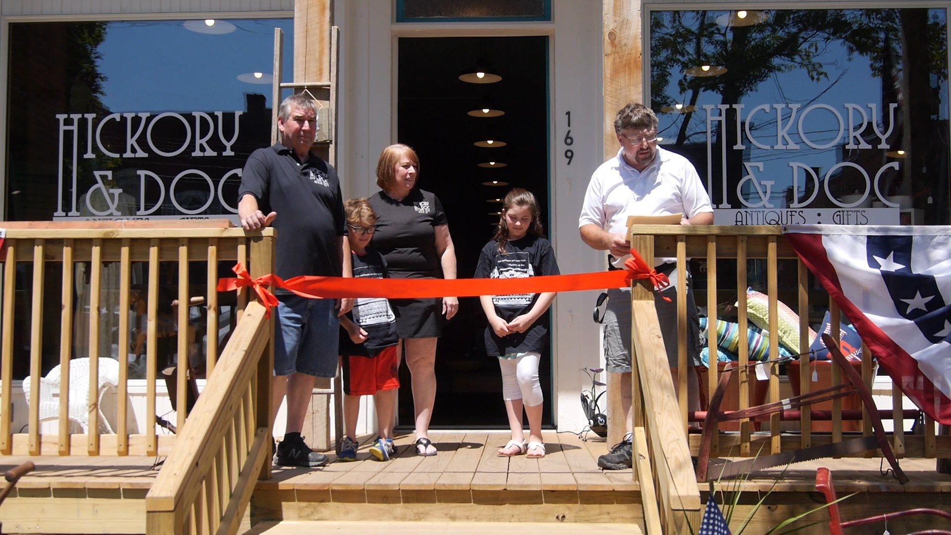 Afton New Antique Store WICZ