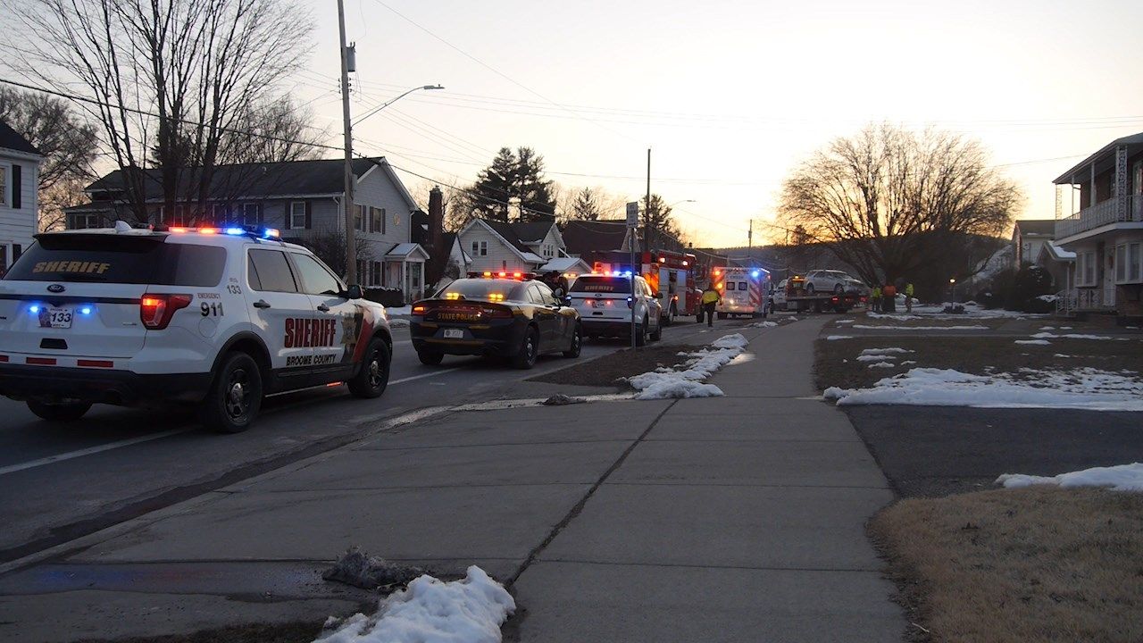 Multiple crews respond to W. Main St crash in Endicott WICZ