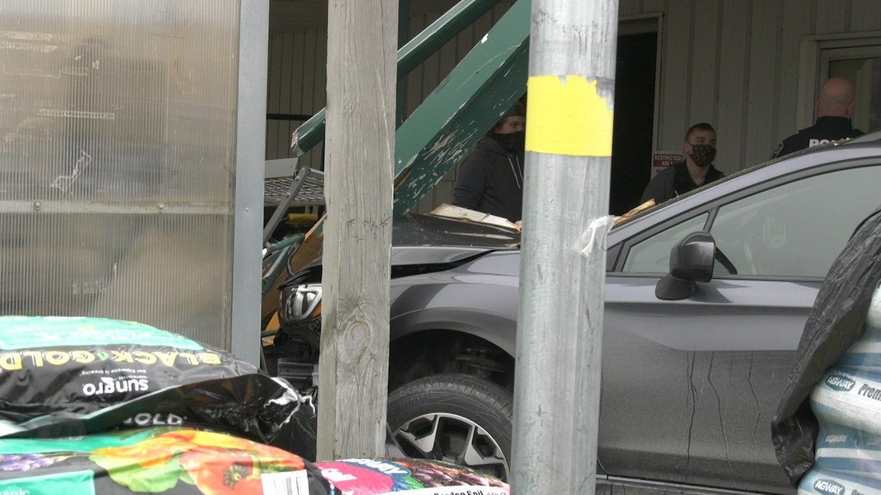 Car Crashes Into Endicott Agway Store WICZ