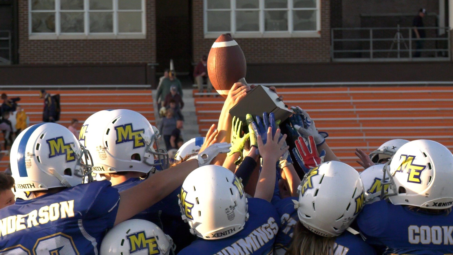 Maine-Endwell Wins 5th/6th Grade Youth Football Championship - WICZ