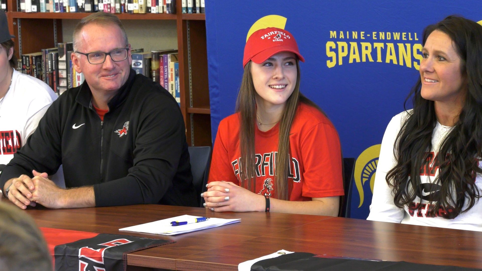 MaineEndwell Basketball's Kaety L'Amoreaux Signs NLI to Play at DI