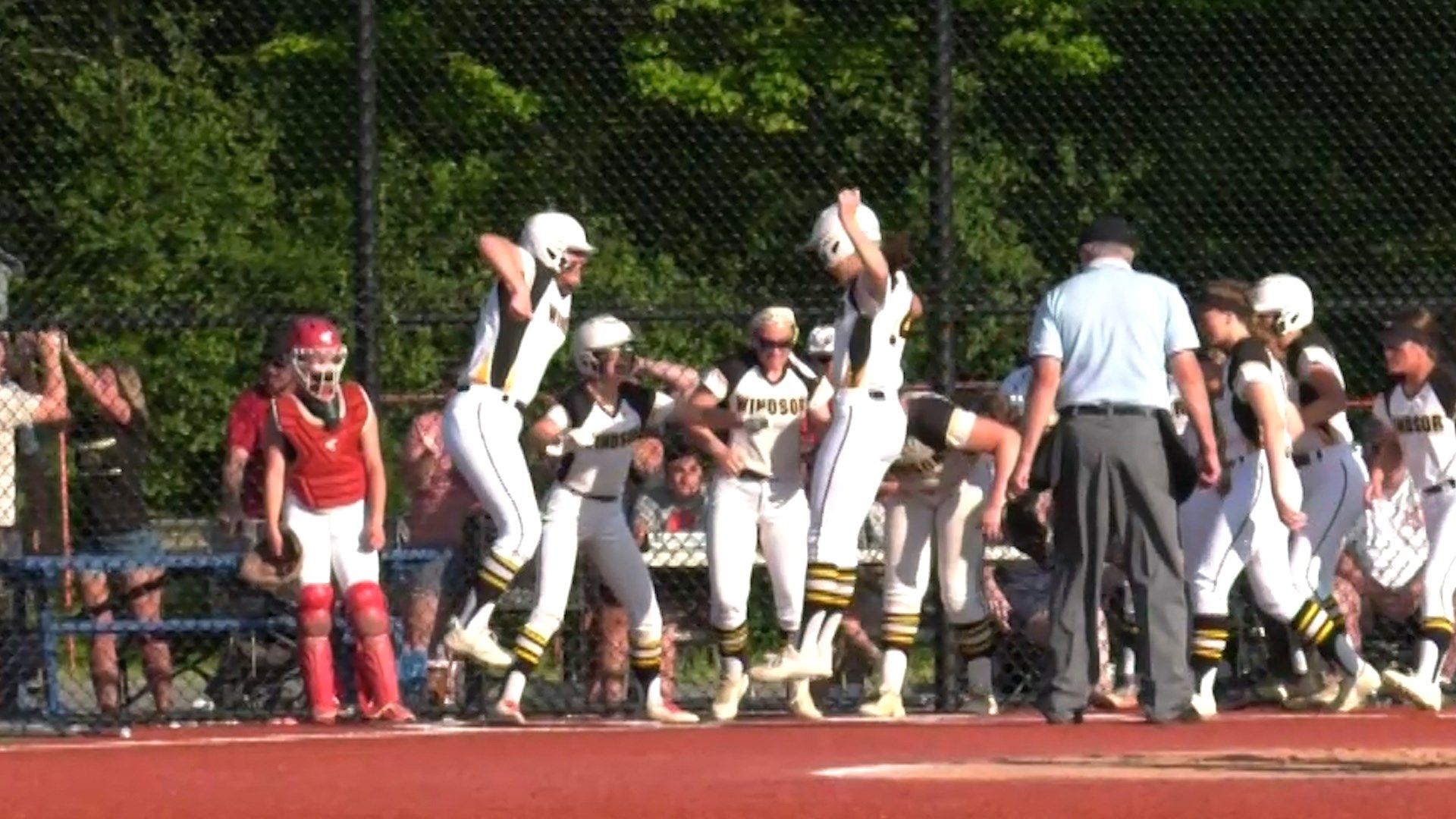 Windsor Softball Crushes Opponent to Reach State Semifinal WICZ