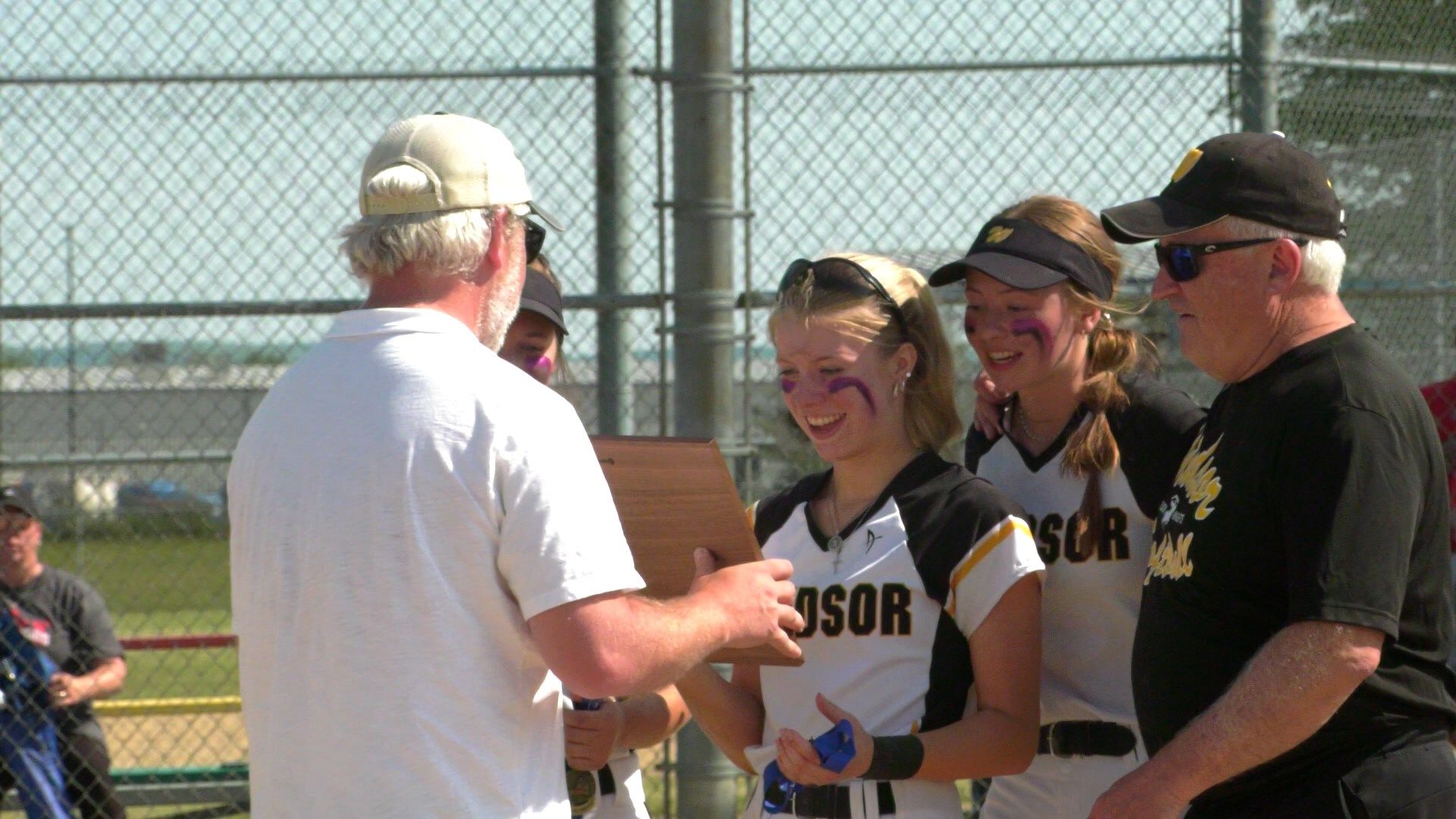 Title Week Windsor Softball Hitting Its Stride at the Perfect Time WICZ